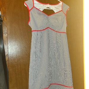 Selling a vintage style dress